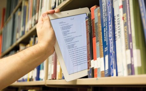 Electronic textbooks make their presence on campus