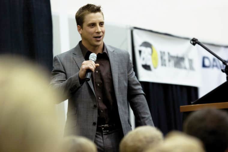 Andy+Dirks+Speaks+at+the+2013+baseball+banquet.%0A
