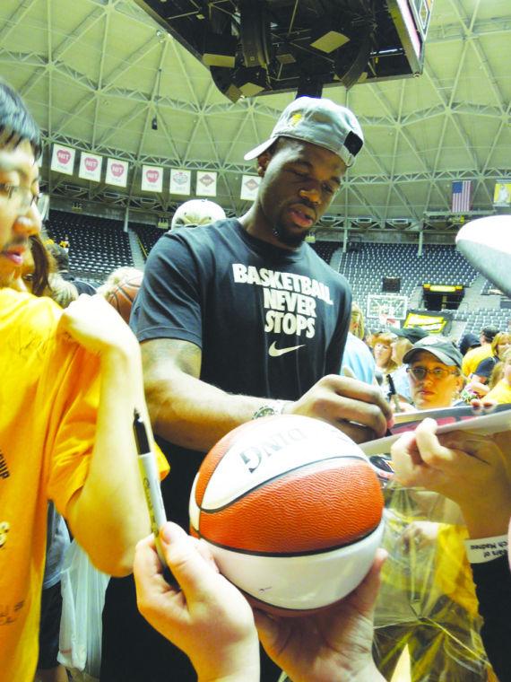 Fans of the Wichita State Men's Basketball team came out to Koch Arena to welcome them back and celebrate their historic season.
