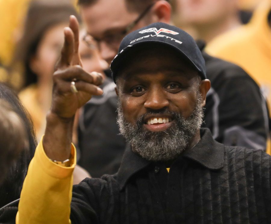 Elton Wooten cheers on the Shockers during their victory over the Dayton Flyers. (Mar. 17, 2017)