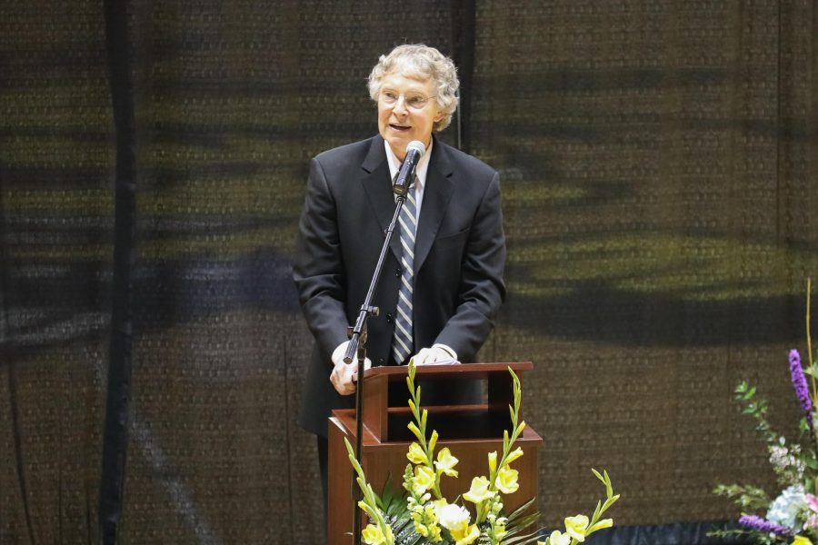 Wichita State broadcaster Dave Dahl eulogizes the late Linwood Sexton at a memorial service Saturday in Charles Koch Arena. (Apr. 8, 2017)