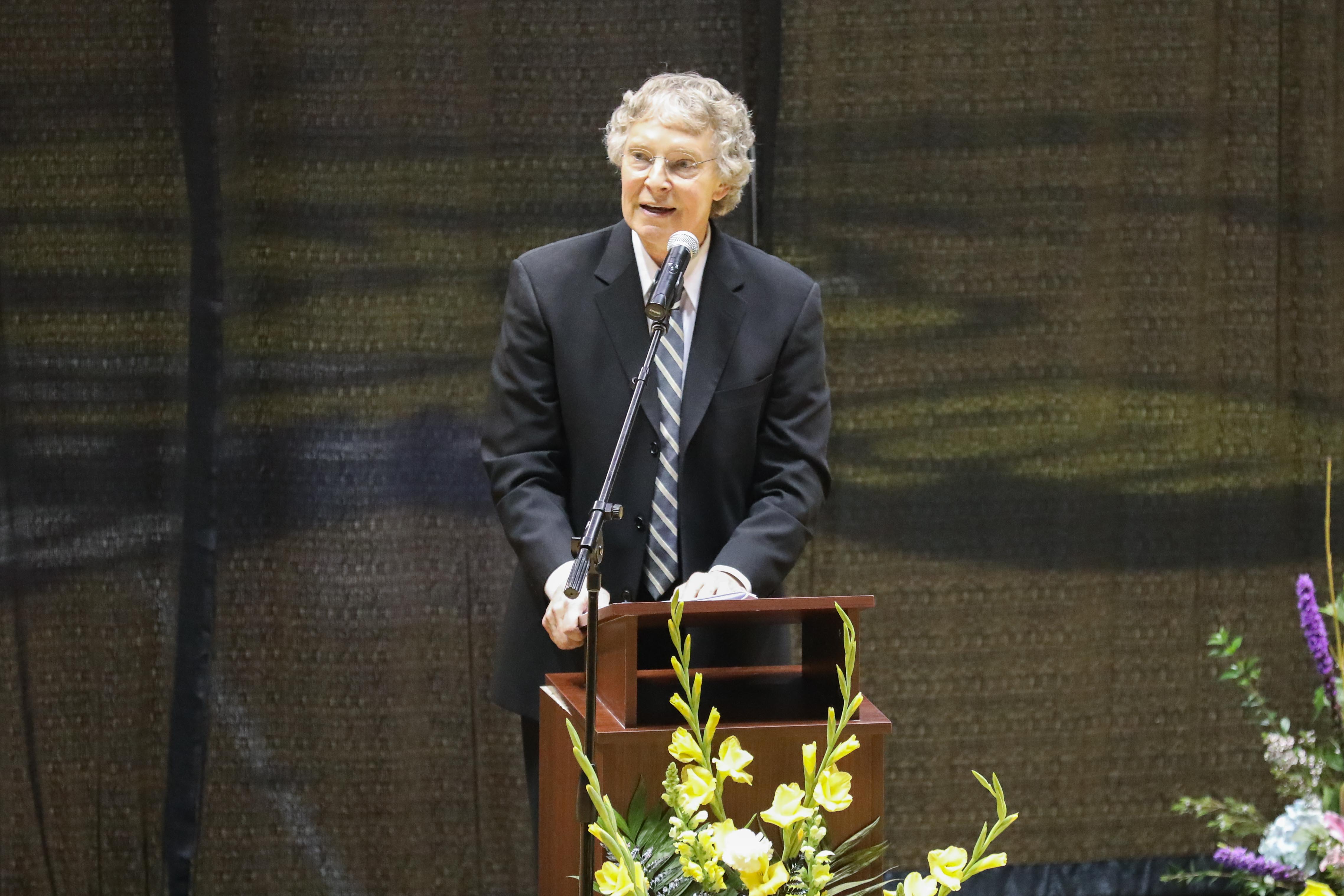 Wichita State broadcaster Dave Dahl eulogizes the late Linwood Sexton at a memorial service Saturday in Charles Koch Arena. (Apr. 8, 2017)