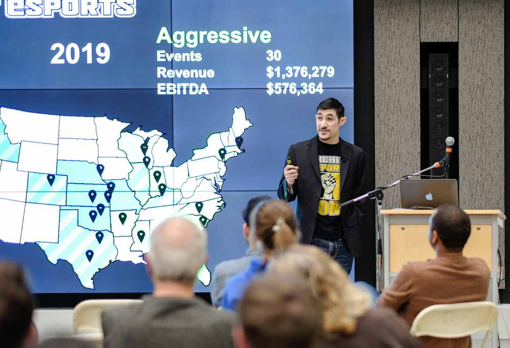 Ramsey Jamoul, WSU alumnus and founder of Midwest eSports, presents his startup business on Demo Day.
