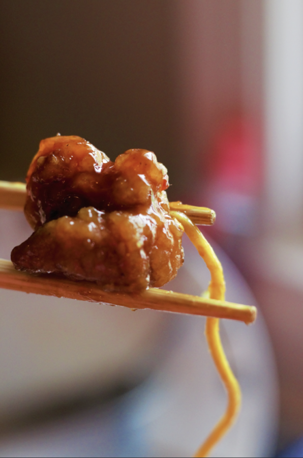 Orange+chicken+is+a+staple+of+Americanized+Chinese+cuisine.+