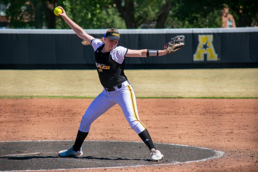 Wichita States Caitlin Bingham pitches agains Avila on Saturday afternoon at Wilkins Stadium. (Sept. 22, 2018)