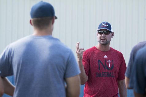 Wichita State expected to name Mike Pelfrey as next pitching coach