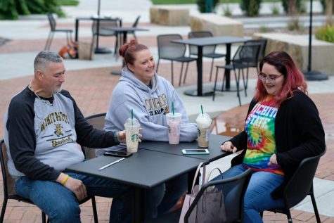 Husband, wife, daughter all pursuing undergrad degrees at WSU