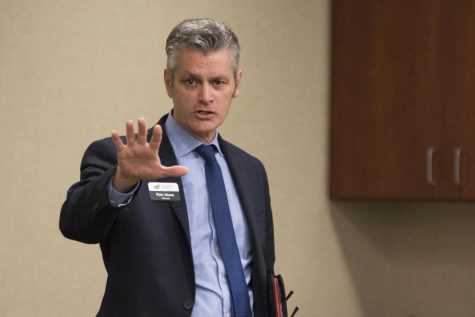 Student senators raise concerns over potential hike in student fees