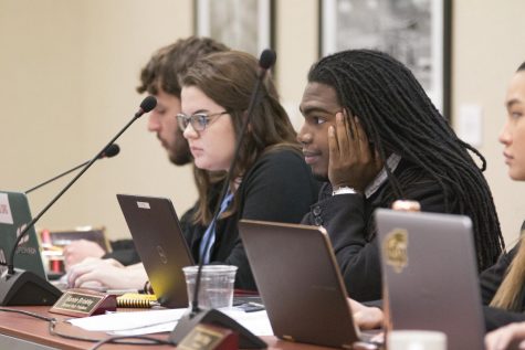 Student Senate fails to meet quorum, tables fee reform bill