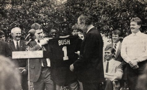 Sunflower Archives: 1989 Shocker baseball team pays President Bush a visit
