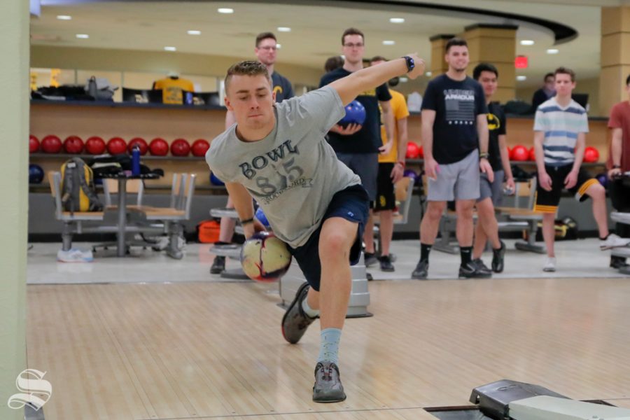 Wright State Newsroom – Men's club bowling team wins first