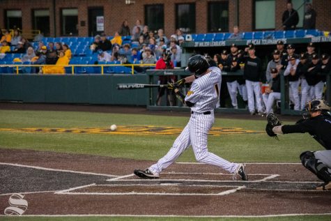 PHOTOS: Shockers second game delayed