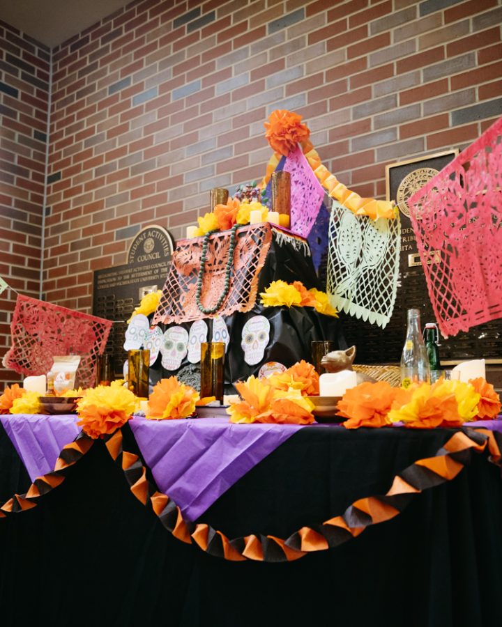 Día de los Muertos was hosted by the Office of Diversity and Inclusion on Nov 2 in the RSC. Día de los Muertos, translated to The Day of the Dead, is a celebration of life and death in Latin countries.  Eventhough the main theme is dead, it is a holiday to show love and respect for decceased loved ones.