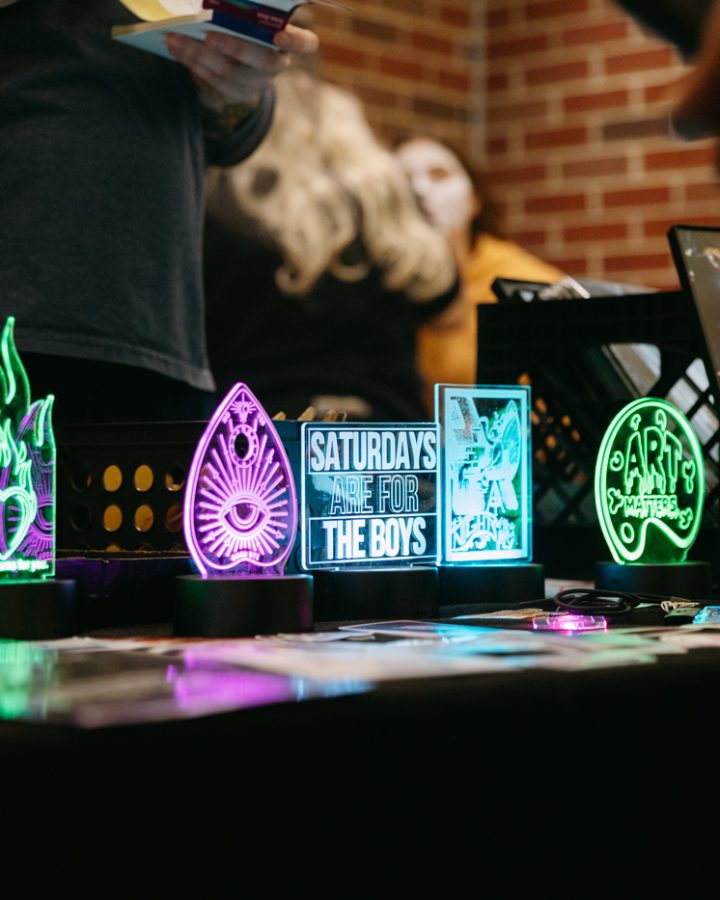 Custom design on neon lights by JulianKincaid.