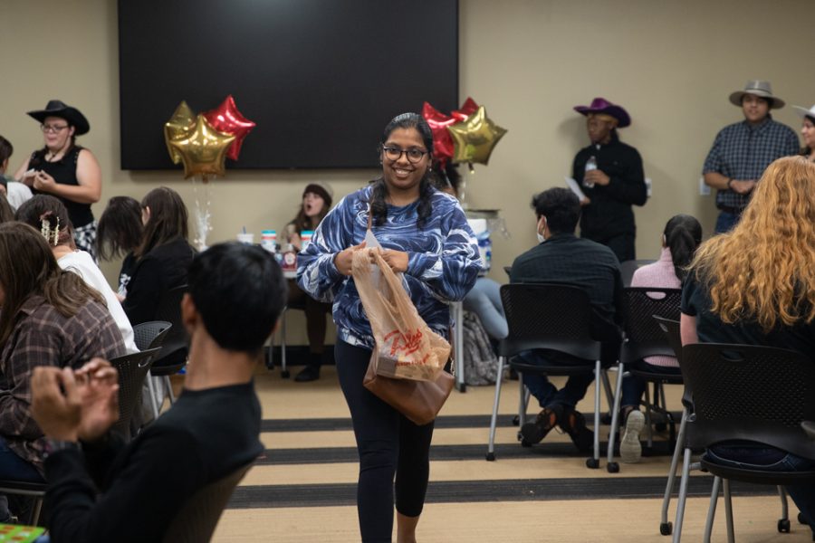 The Office of First-Year Programs in Student Success welcomed students to participate in a game of Western Bingo on Sept. 22 in the RSC. Winners selected a varity of cleaning supplies.