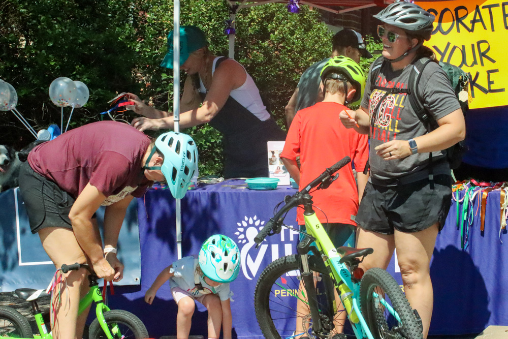A local business provided a bike decoration stand for cyclists at the event. 
