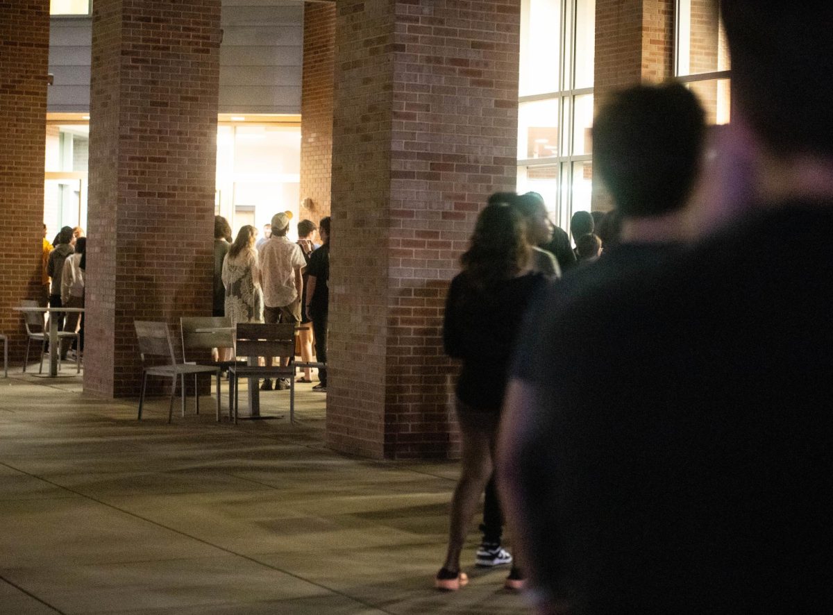 The line outside the dining hall wrapped around the building, with students waiting for Late Night Breakfast to start on Sept. 7.