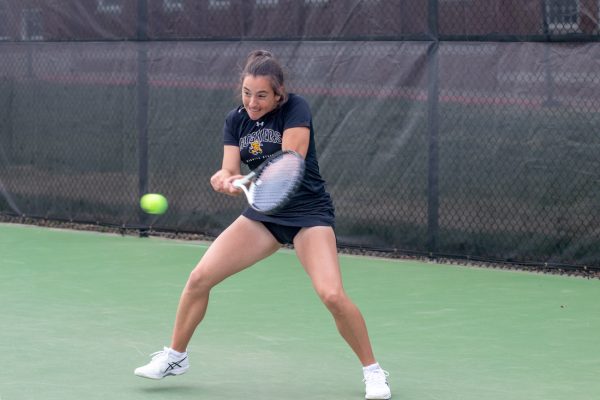 Wichita State junior Anne Knuettel won the single match with a 6-2, 6-1 at court four, making it 3-0  for the Shockers. WSU won against UMKC on April 8 with the score of 4-0.